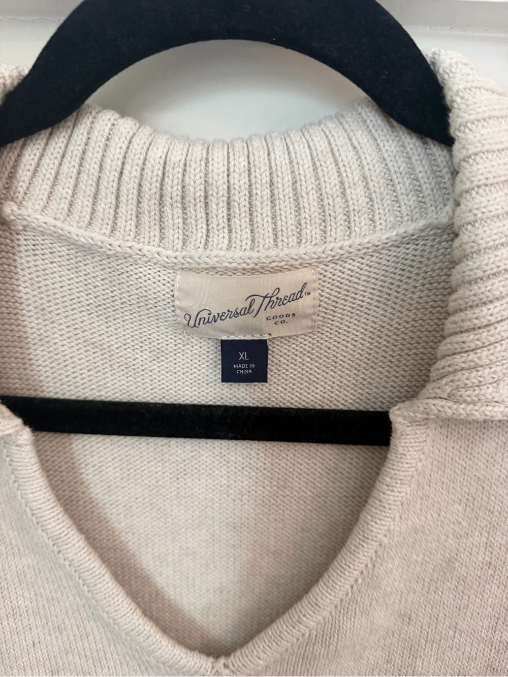Universal Thread V-Neck Collared Pull-Over Sweater - Picture 2 of 3